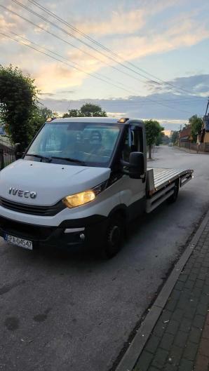 BIURO RUTKOWSKI- NOWE FAKTY poszukuje skradzionej w Lutomiersku powiat Pabianice białej auto-lawety IVECO  Nr rejestracyjny: EPA04547