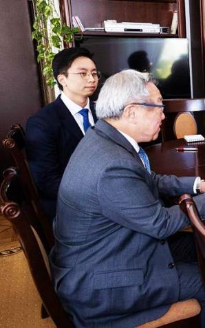 Wizyta ambasadora Singapuru u wicemarszałka Rafała Grupińskiego