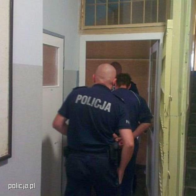 Zamordował swoją siostrę i zadzwonił na policję! 