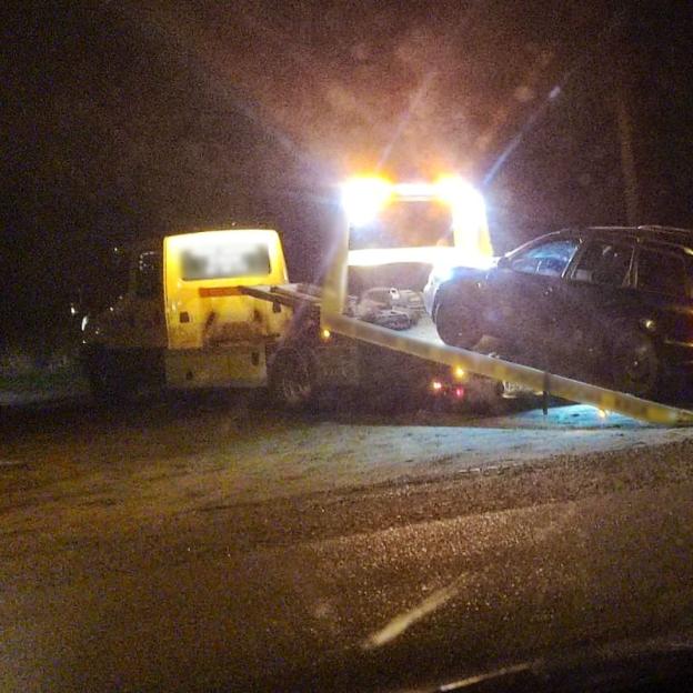 200 km/h przez teren zabudowany, bez uprawnień, przeglądu i OC. Może być 30 k kary