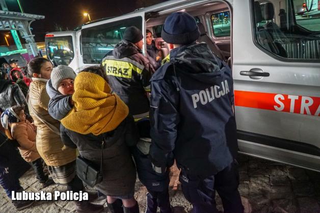 [VIDEO] Uciekający przed wojną mogą na nas liczyć! Lubuska policja niesie pomoc uchodźcom z Ukrainy