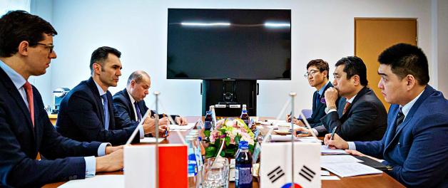Spotkanie wiceministra infrastruktury z ambasadorem Korei Południowej w Polsce