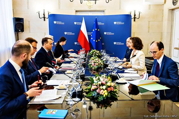 Spotkanie Ministra Radosława Sikorskiego z Dyrektor Generalną Organizacji Narodów Zjednoczonych ds. Oświaty, Nauki i Kultury Audrey Azoulay